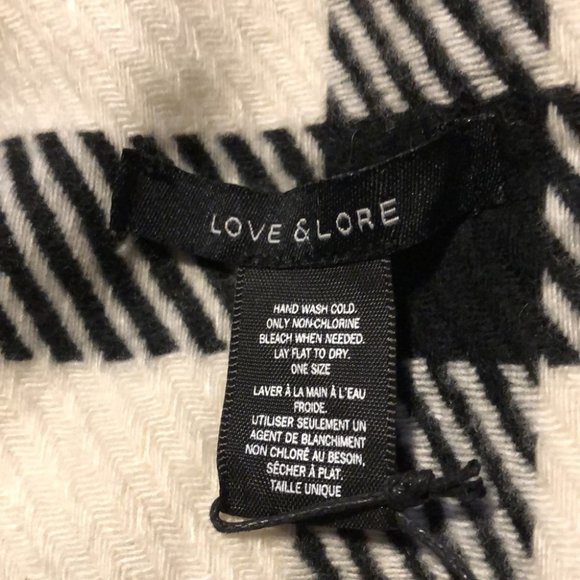 LOVE & LORE SUPERSOFT SCARF IVORY/BERRY TARA PLAID - Picture 8 of 9